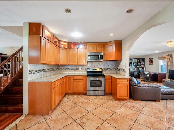 156 Shelter Lane, Levittown NY 11756