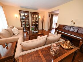1006 Glen Drive, Franklin Square NY 11010