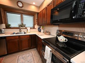 1006 Glen Drive, Franklin Square NY 11010