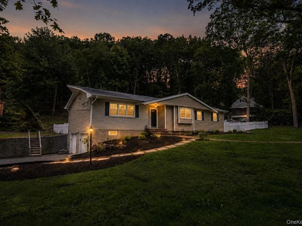 1 Gables Boulevard, East Setauket NY 11733