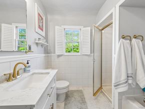 60 Croyden Road, Mineola NY 11501