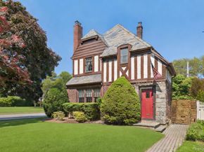 60 Croyden Road, Mineola NY 11501