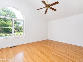 47 Suffolk Road, Hampton Bays NY 11946