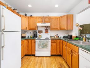 47 Suffolk Road, Hampton Bays NY 11946