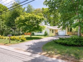 47 Suffolk Road, Hampton Bays NY 11946