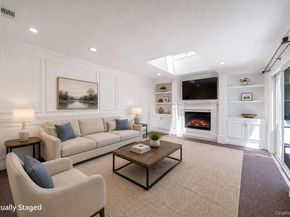 7 New Jersey Court, Dix Hills NY 11746