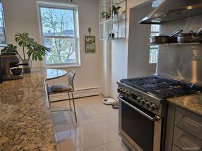 210 E Broadway 1H, Long Beach NY 11561
