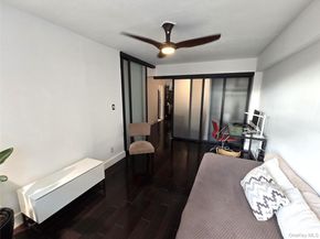 210 E Broadway 1H, Long Beach NY 11561