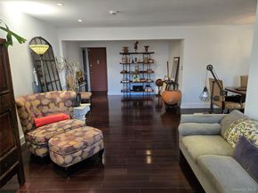 210 E Broadway 1H, Long Beach NY 11561