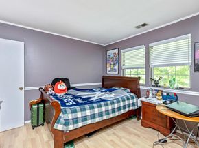 17 Stone Commons, Yaphank NY 11980
