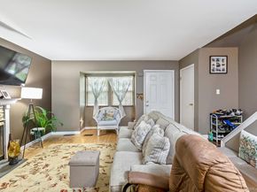 17 Stone Commons, Yaphank NY 11980