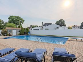 71 Swing Lane, Levittown NY 11756