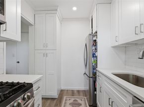 14 Soundview Avenue 28, White Plains NY 10606