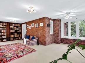 10 Crescent Road, Port Washington NY 11050
