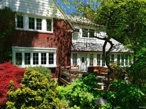 10 Crescent Road, Port Washington NY 11050