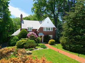 10 Crescent Road, Port Washington NY 11050