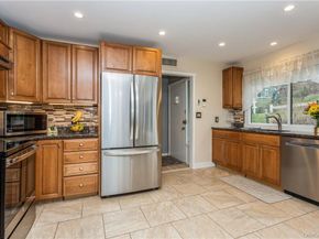 33 Heritage Hills A, Somers NY 10589