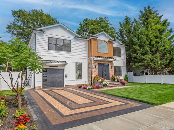 172 Choir Lane, Westbury NY 11590