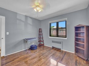5850 246th Crescent C7, Douglaston NY 11362
