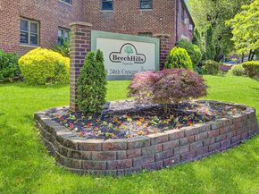 5850 246th Crescent C7, Douglaston NY 11362