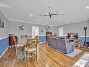 5850 246th Crescent C7, Douglaston NY 11362