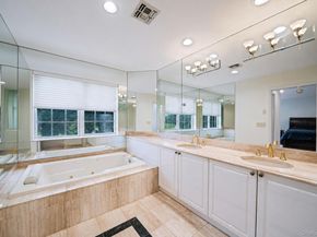 15 Hamlet Drive, Commack NY 11725