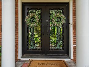 134 Wooleys Lane, Great Neck NY 11023
