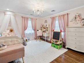 134 Wooleys Lane, Great Neck NY 11023