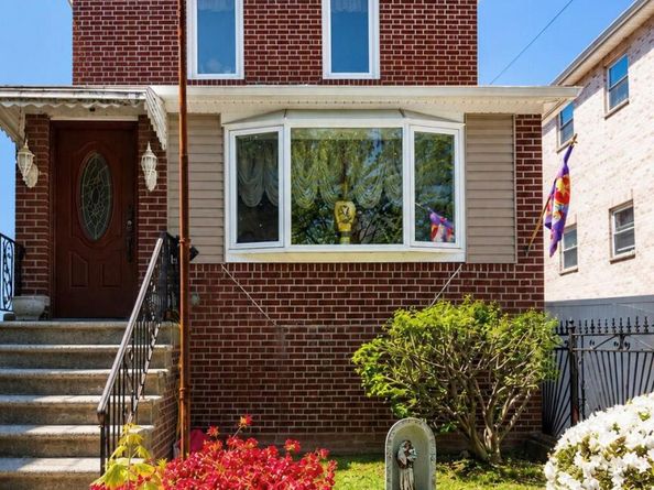 1715 Hering Avenue, Bronx NY 10461
