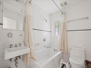 311 Lyncroft Road, New Rochelle NY 10804