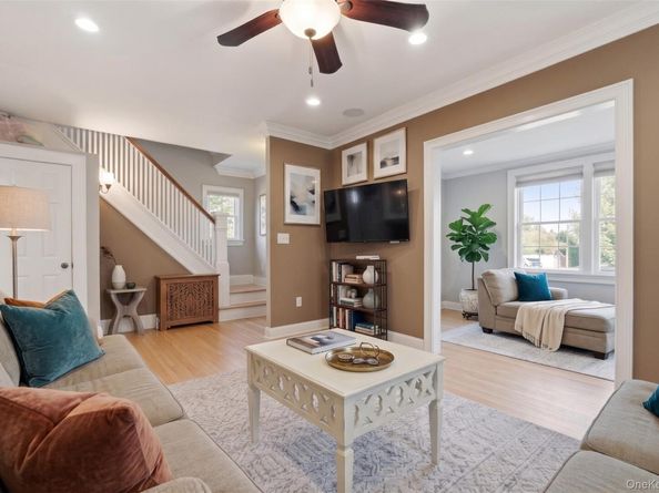 2913 Davis Street, Oceanside NY 11572