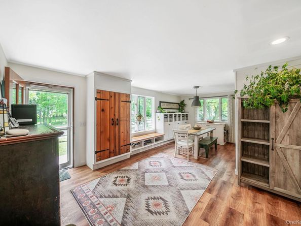 8 Hill Street E, Wading River NY 11792
