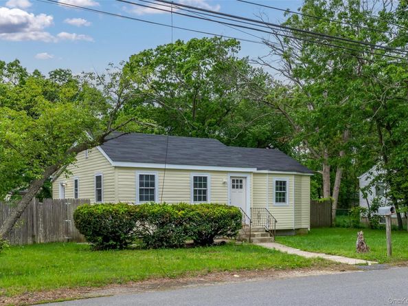 47 Lake Drive, Wyandanch NY 11798