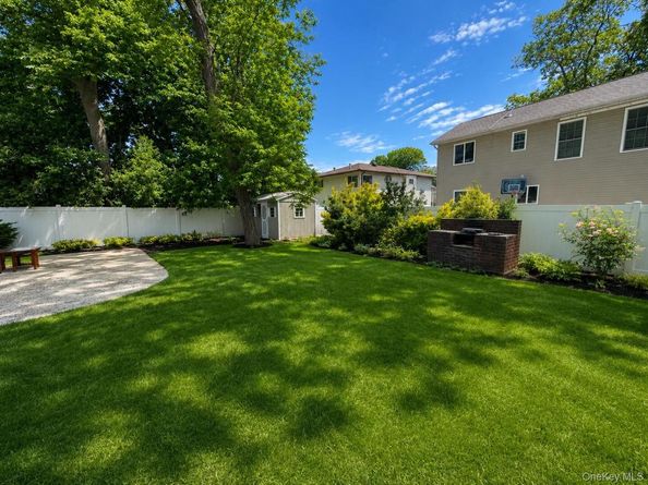 6 Decatur Street, Roosevelt NY 11575