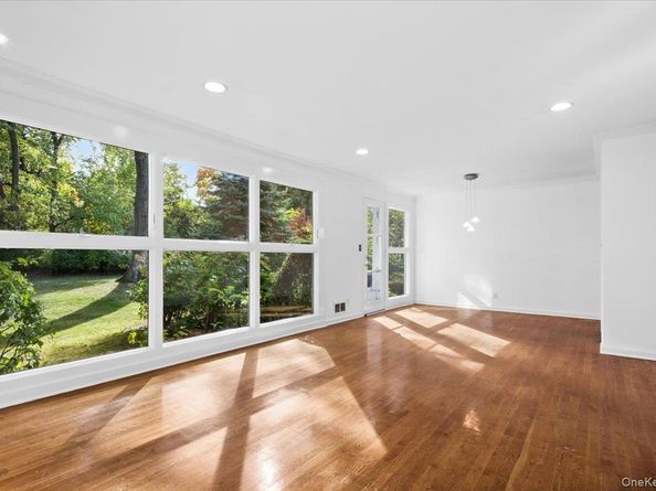 31 Rogers Drive, New Rochelle NY 10804