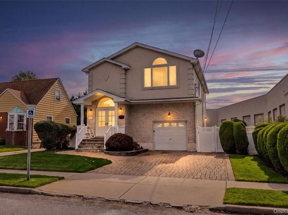 1079 Van Buren Avenue, Franklin Square NY 11010