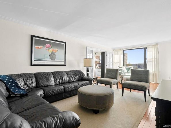 333 E Broadway 2D, Long Beach NY 11561