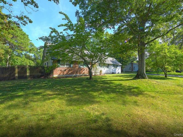 1 Millet Street, Dix Hills NY 11746