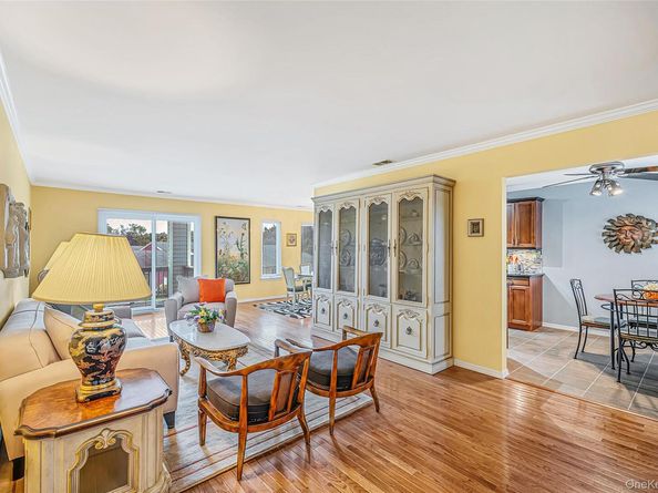 704 Fenway Road, Saint James NY 11780