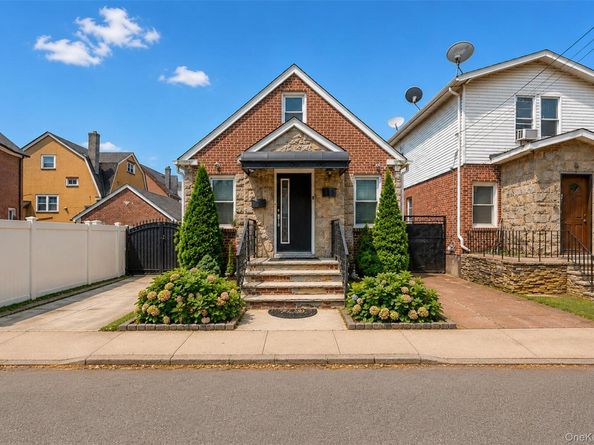 10238 85th Road, Richmond Hill NY 11418