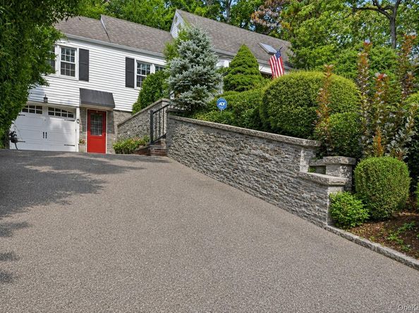 40 Cliftwood Drive, Huntington NY 11743