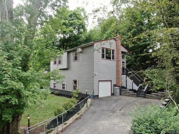 59 Woodhull Landing Road, Sound Beach NY 11789