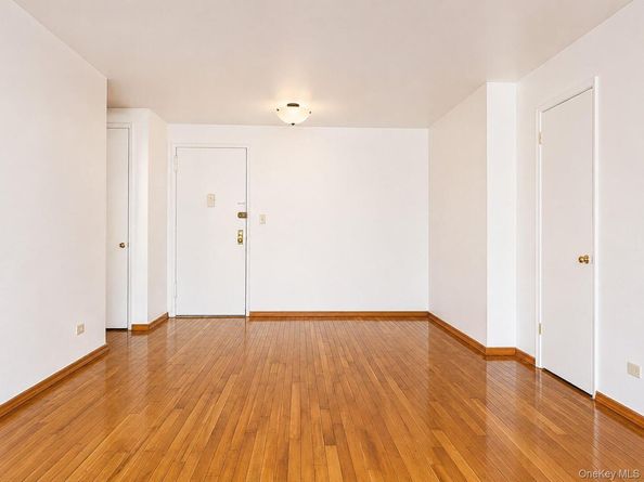 1332 Metropolitan Avenue, Bronx NY 10462