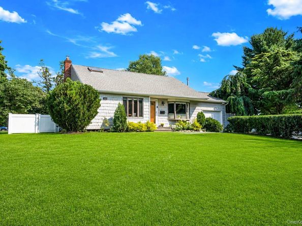 1 Rutgers Street, Smithtown NY 11787