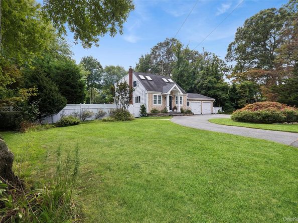351 Forest Lane, Smithtown NY 11787
