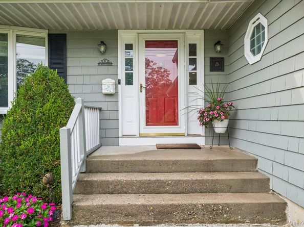 302 Maple Avenue, Patchogue NY 11772