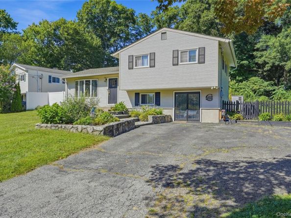 535 Westbrook Drive, Cortlandt Manor NY 10567