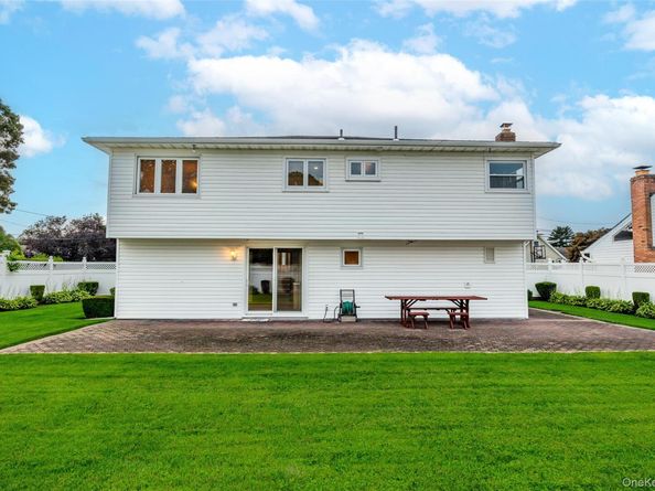93 Toronto Avenue, Massapequa NY 11758