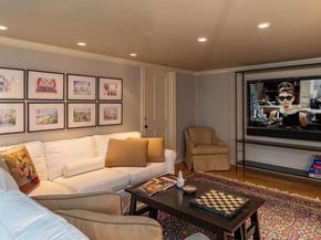 685 Elkins Road, Los Angeles CA 90049