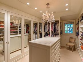 685 Elkins Road, Los Angeles CA 90049